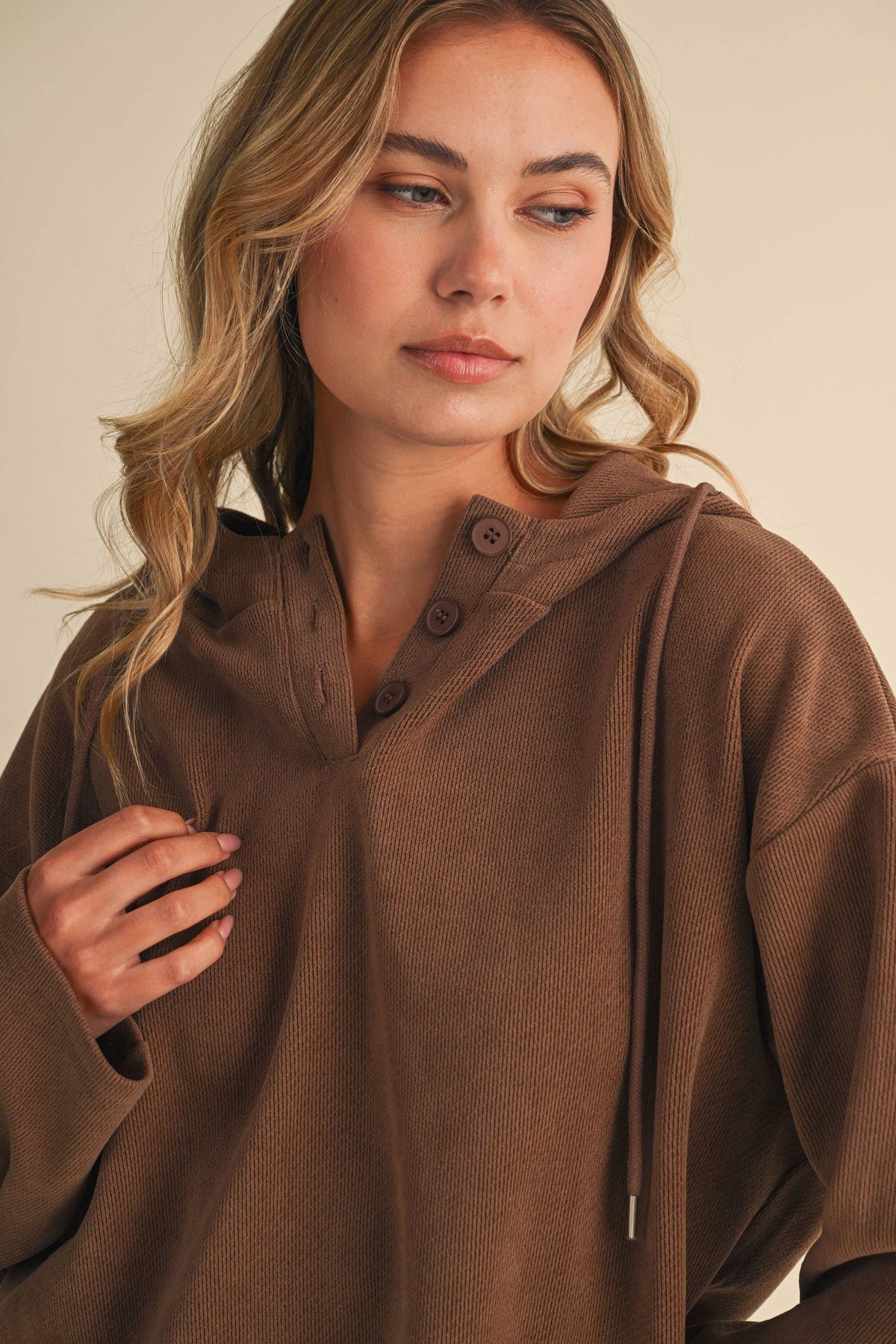 IST6616-A LONGSLEEVES HOODIE TOP AND SHORTS SET