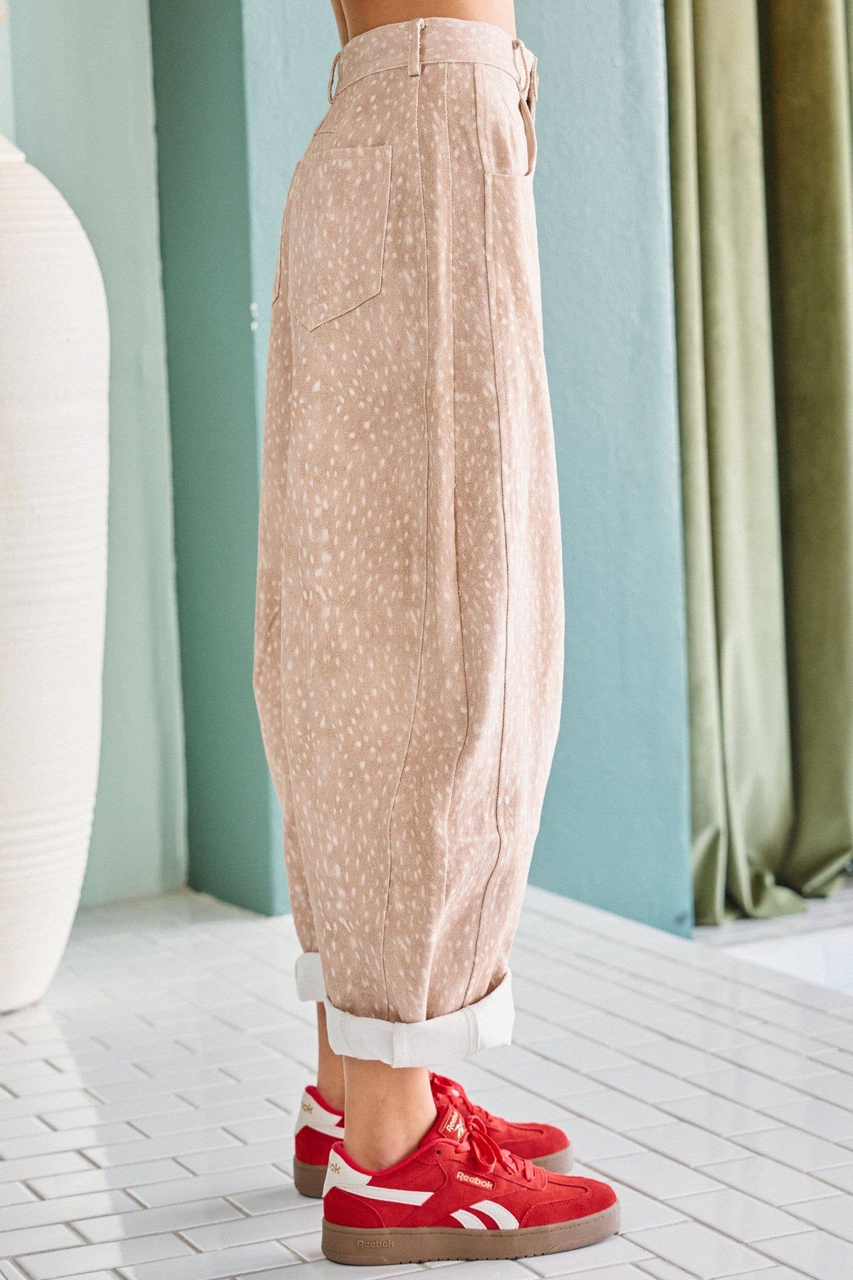 DEER PRINT BALLOON LEG JEANS