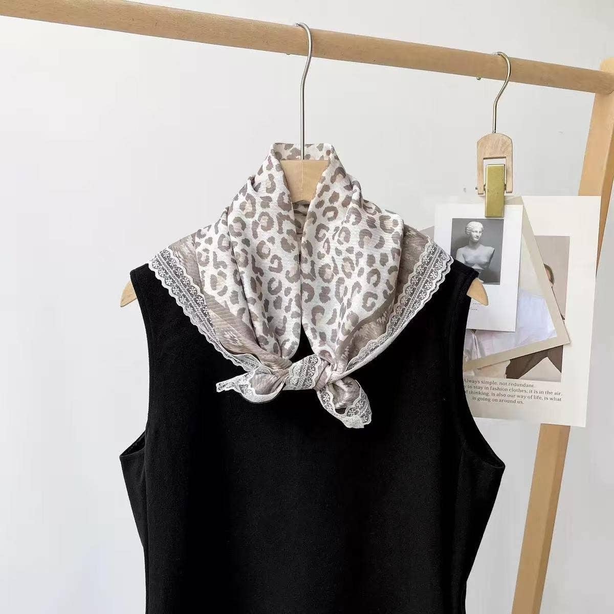 Animal & Paisley Print Lace-Trimmed Square Scarf | 40SC764