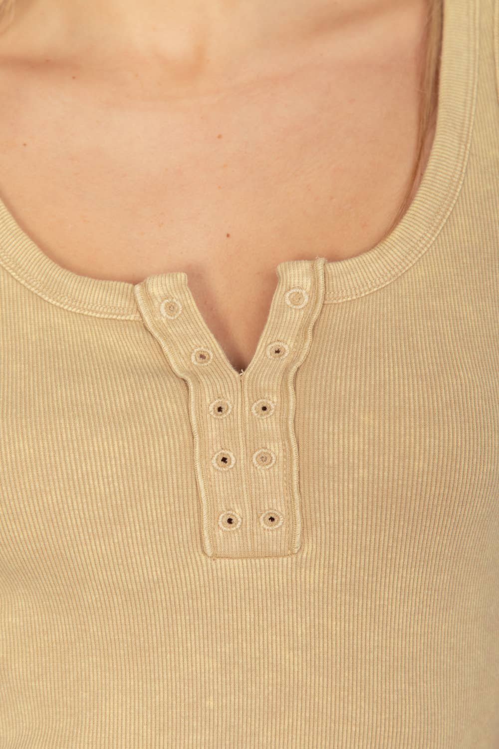 Button Tank