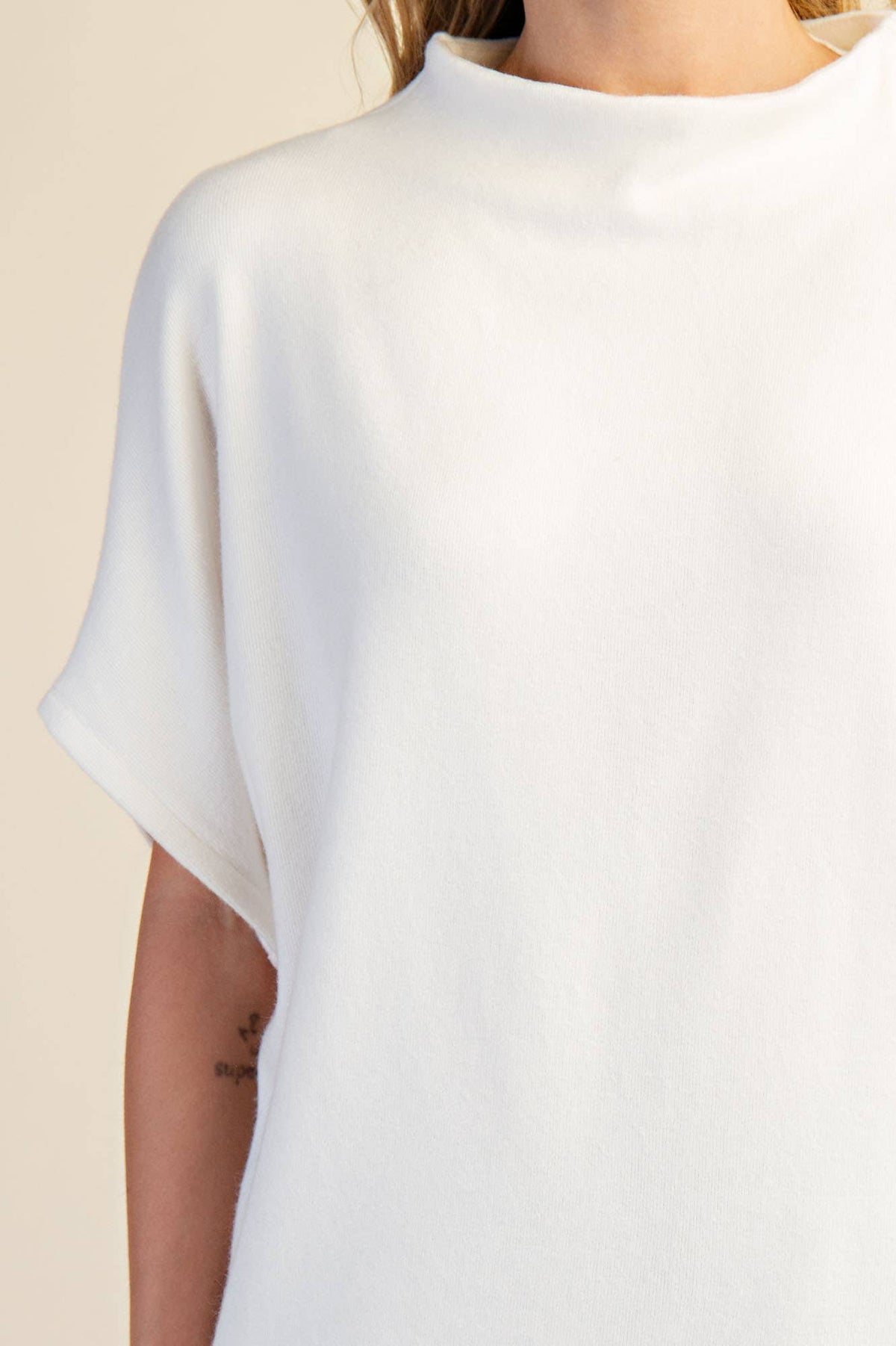 Mock Neck Short Sleeve Pullover Knit Top