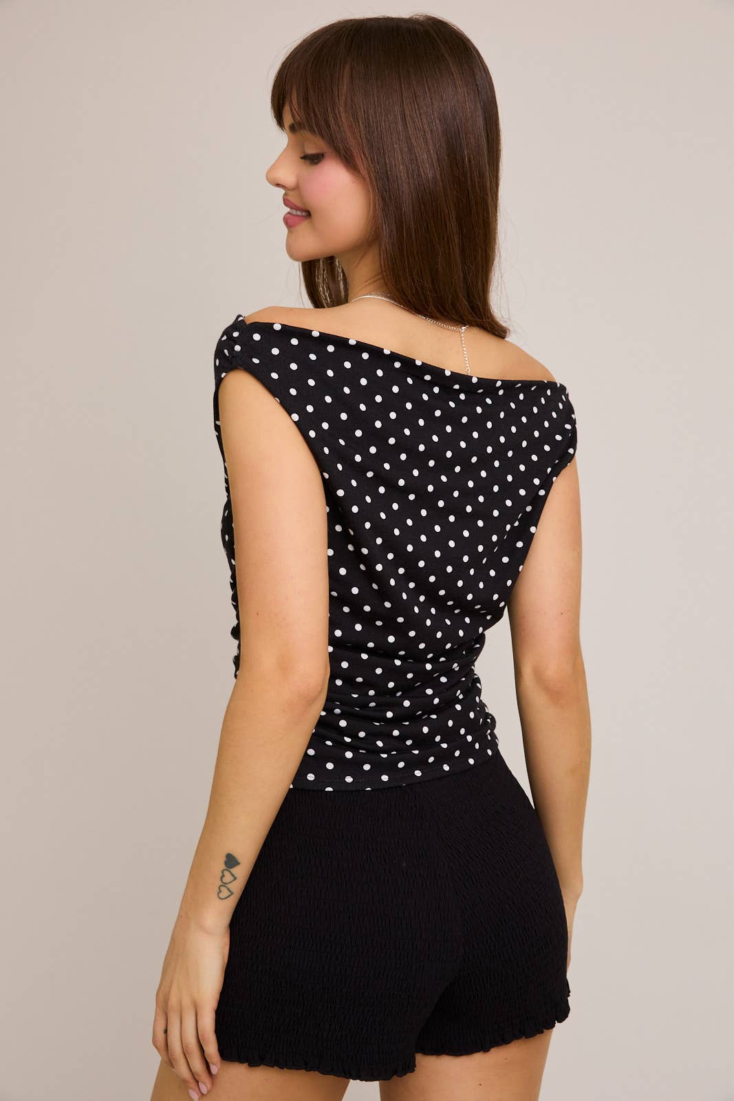 OFF SHOULDER TOP WITH SIDE RUCHING IN POLKA DOT