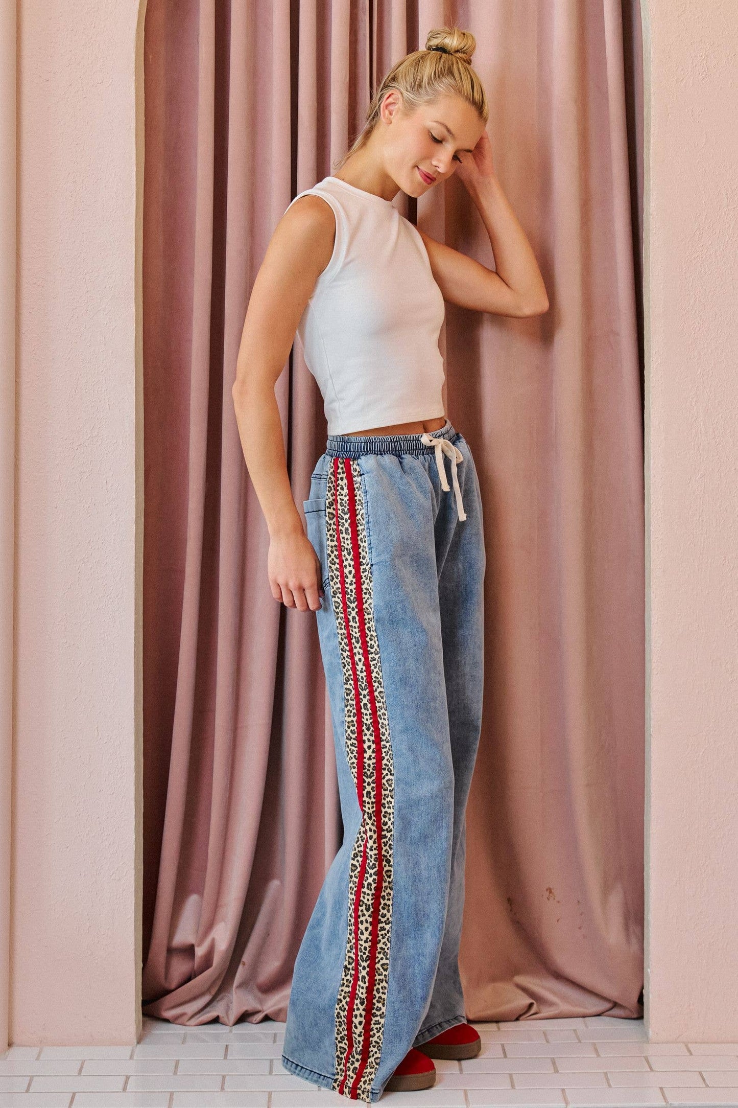 PLUS SIZE LEOPARD SIDE STRIPE DENIM WIDE LEG PANTS