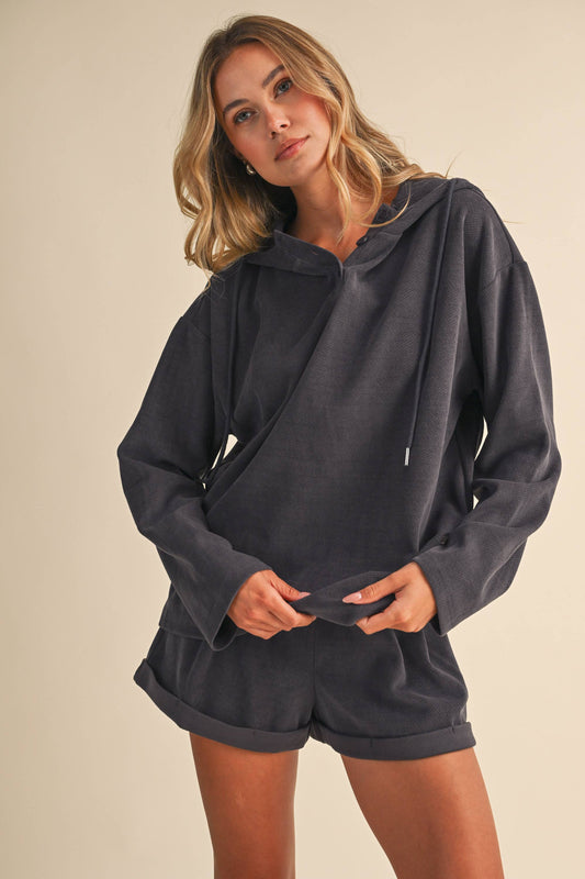 IST6616-A LONGSLEEVES HOODIE TOP AND SHORTS SET