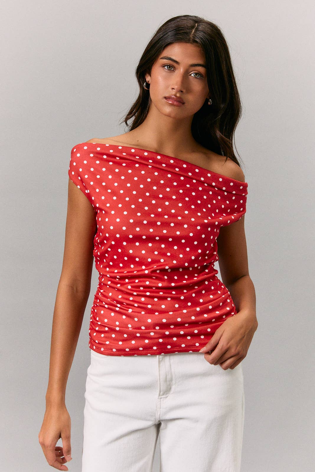 OFF SHOULDER TOP WITH SIDE RUCHING IN POLKA DOT