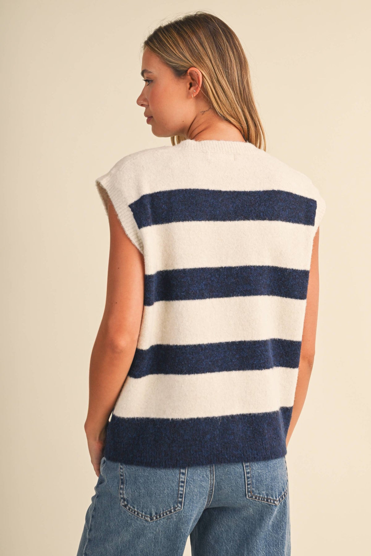 IJ1755  SLEEVELESS STRIPED SWEATER VEST