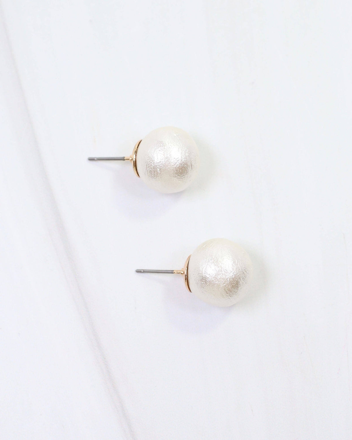 Alina Textured Pearl Stud Earring Cream