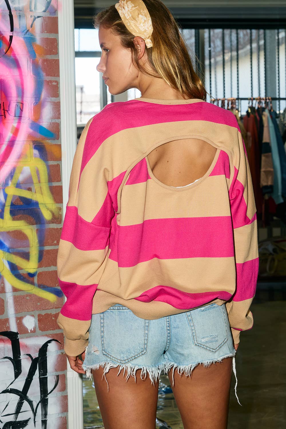 IT10015A | Cut-out Back Horizontal Stripe Sweatshirt