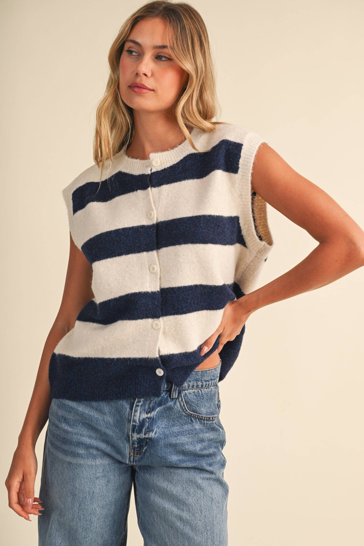 IJ1755  SLEEVELESS STRIPED SWEATER VEST