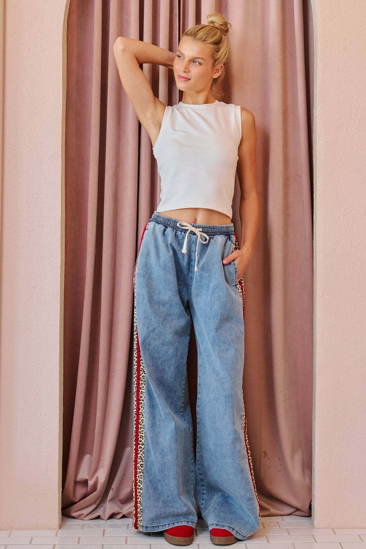PLUS SIZE LEOPARD SIDE STRIPE DENIM WIDE LEG PANTS