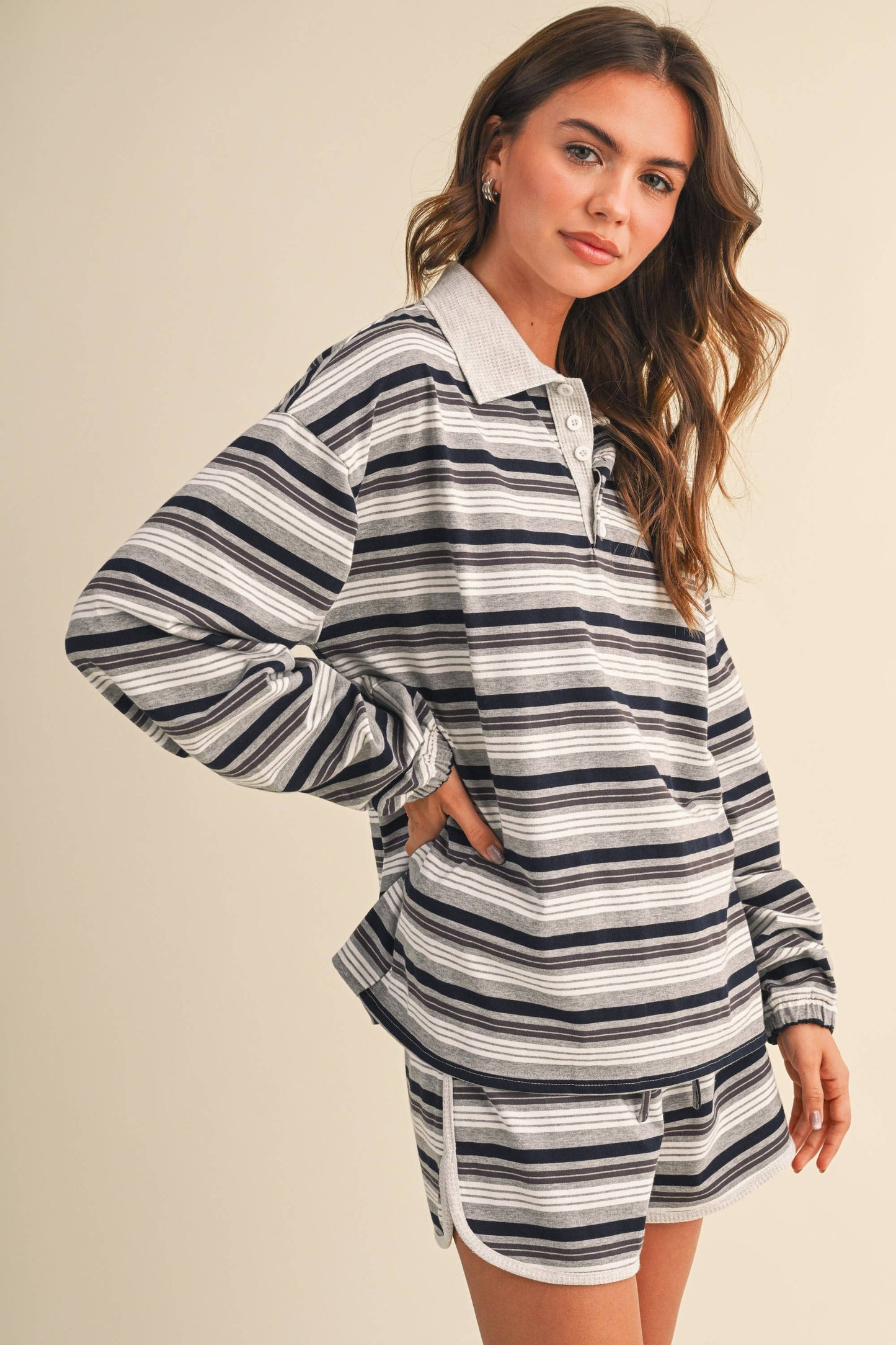 IST6637 MULTI STRIPE OVERSIZED RUGBY SWEATSHIRT AND DOLPHIN