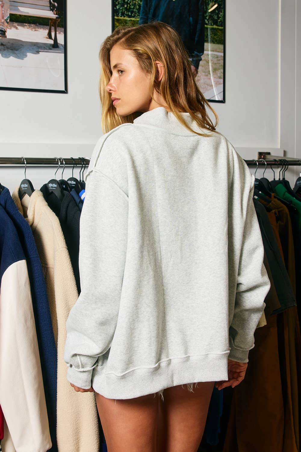 IT2594E-ARPOLKA | 'AR' Applique Patch Mock-Neck Sweatshirt