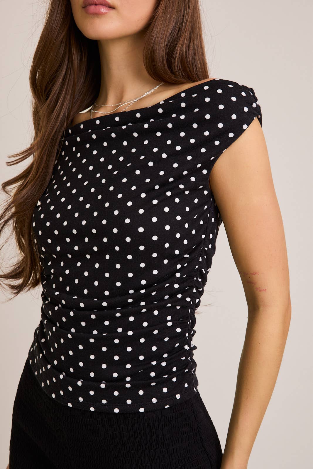 OFF SHOULDER TOP WITH SIDE RUCHING IN POLKA DOT