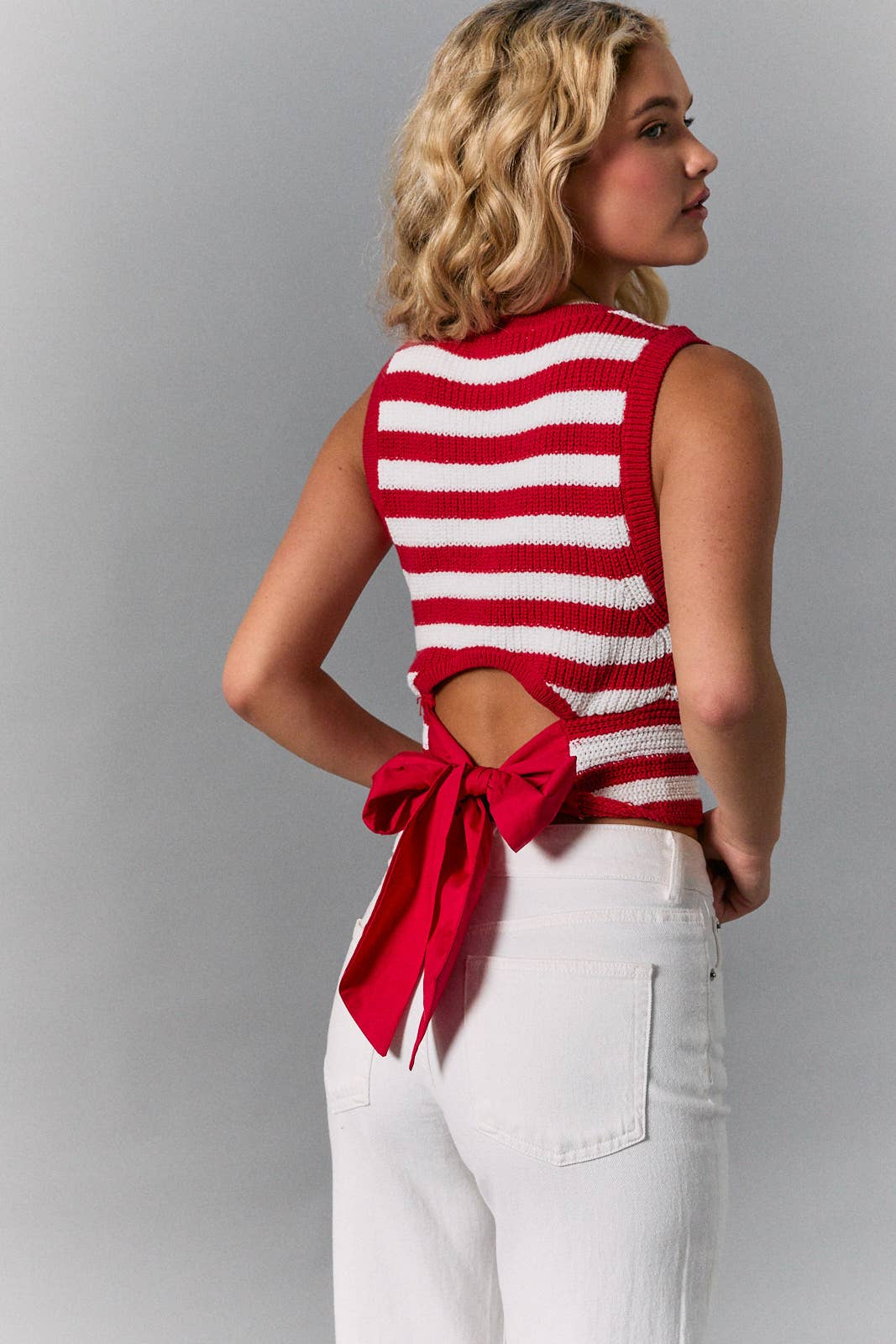 BACK BOW DETAIL SLEEVELESS STRIPED SWEATER TOP