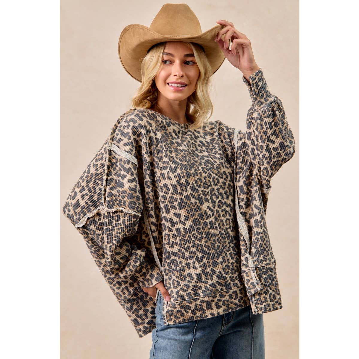 LEOPARD PRINT OVERSIZED WAFFLE THERMAL SWEATSHIRT