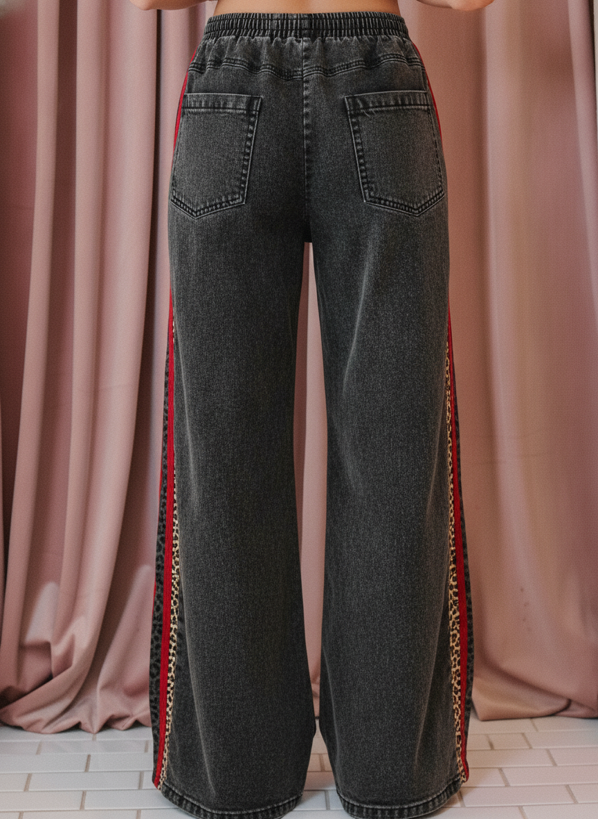 PLUS SIZE LEOPARD SIDE STRIPE DENIM WIDE LEG PANTS
