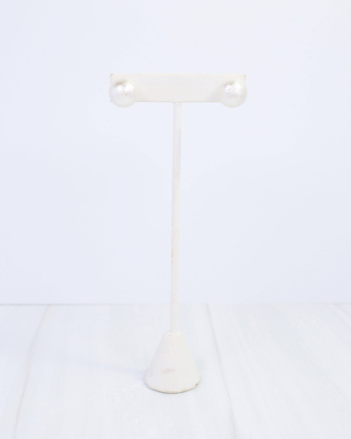 Alina Textured Pearl Stud Earring Cream