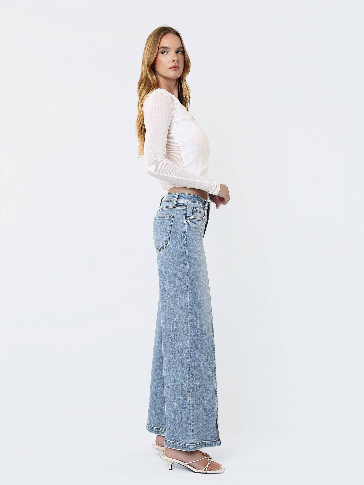 MID RISE SEAM DETAIL W FRONT SLIT HEM WIDE JEANS T7225