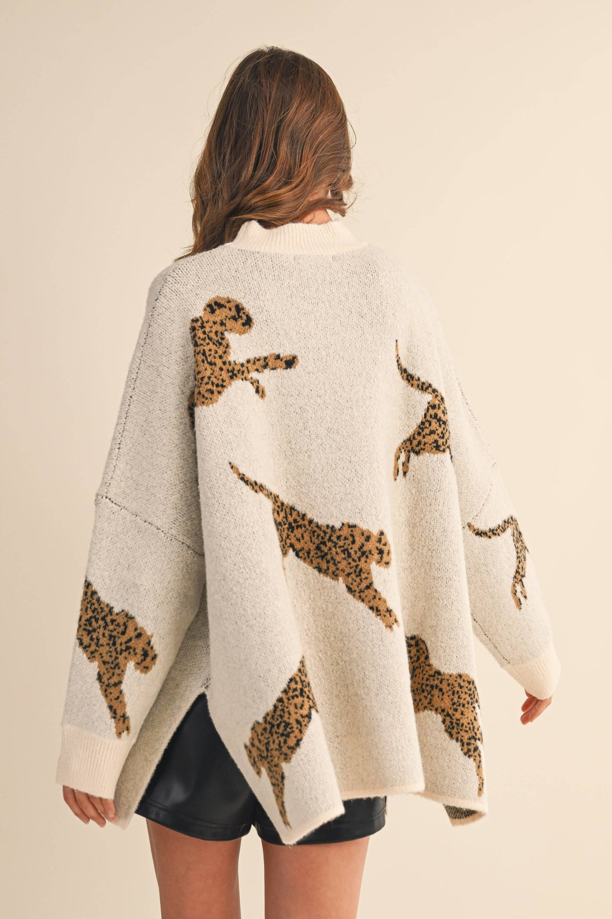 IT4416 CHEETAH PRINT OVERSIZED MOCK NECK SWEATER TOP
