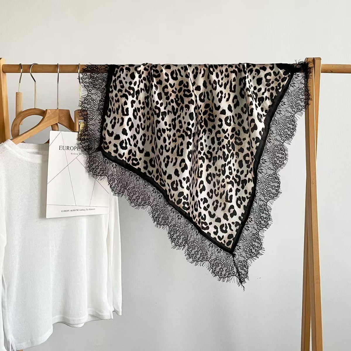 Patterned Silk-Feel Lace Trim Square Scarf | 40SC774