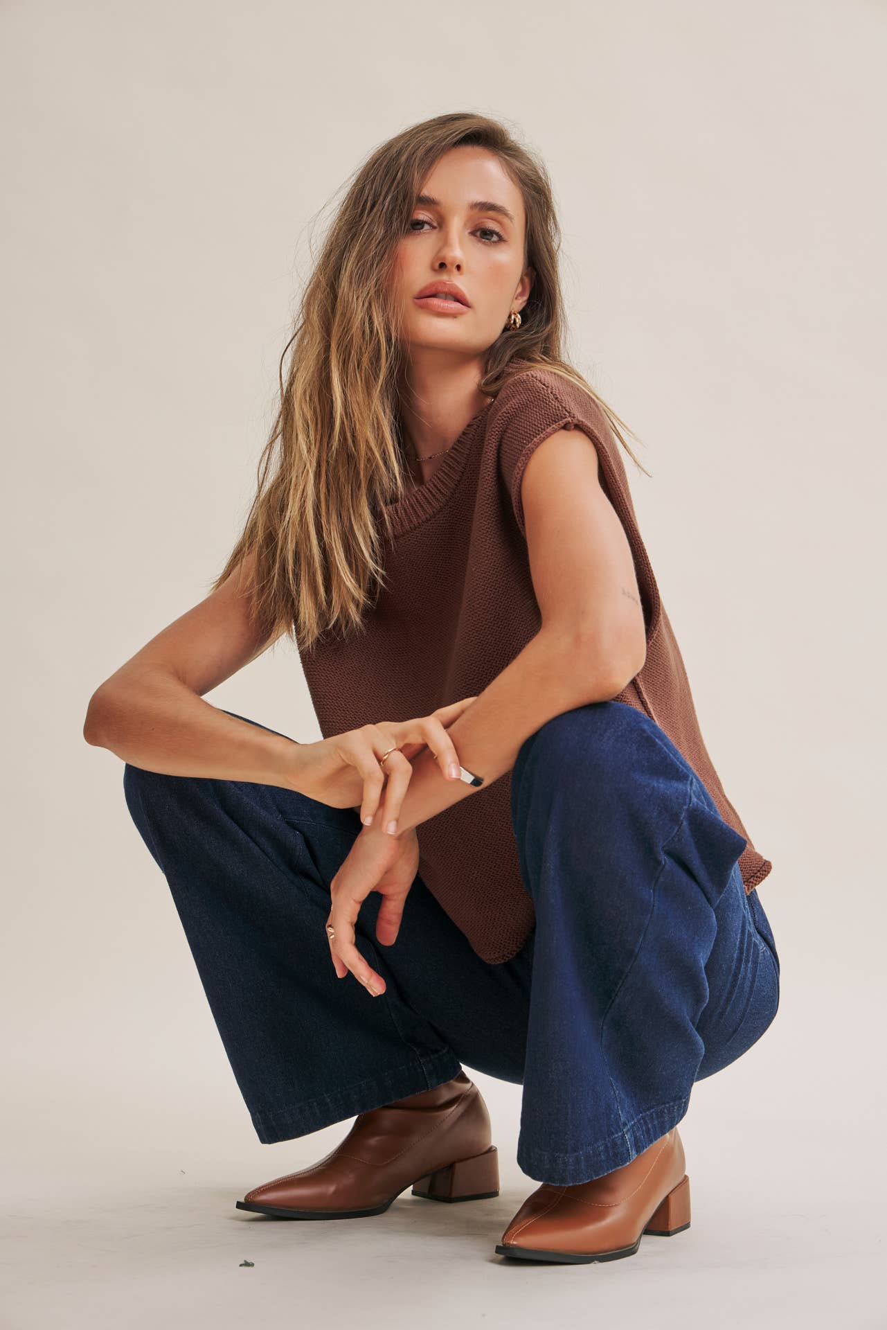 EVERYDAY EDIT RELAXED COTTON SWEATER VEST WITH EXPOSED SEAMS