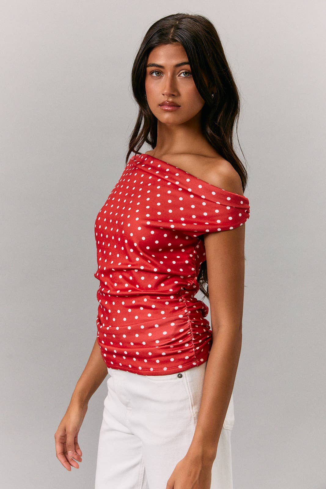 OFF SHOULDER TOP WITH SIDE RUCHING IN POLKA DOT
